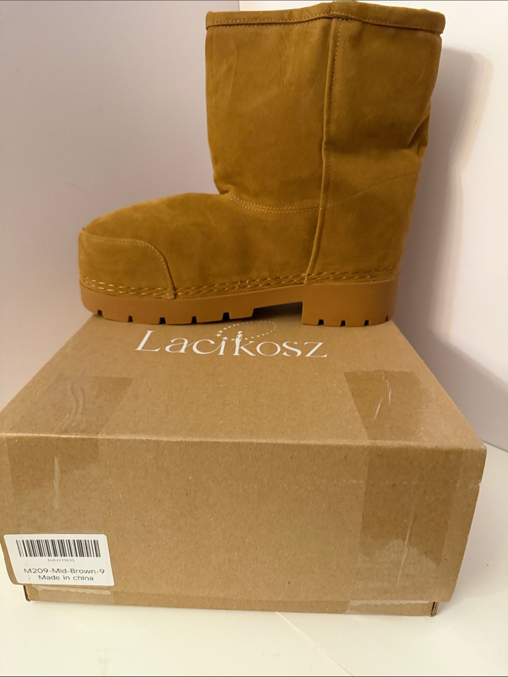 LacikOSZ Mid Brown Suede Style Boot